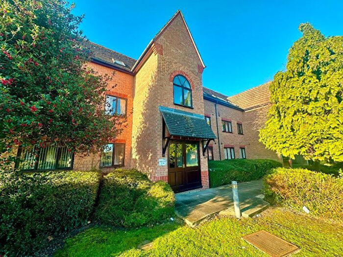 2 Bedroom Flat For Sale In Oakdene, Gubbins Lane, Romford, RM3