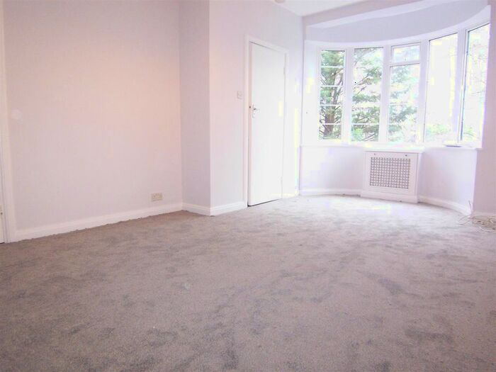 Studio To Rent In Langham Court, Wyke Road, Raynes Park, SW20