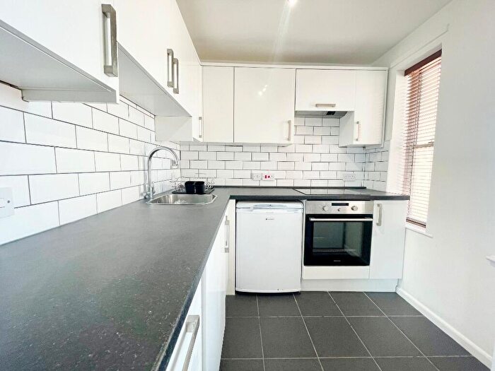 1 Bedroom Apartment To Rent In Berkeley Court, Cheltenham, GL52