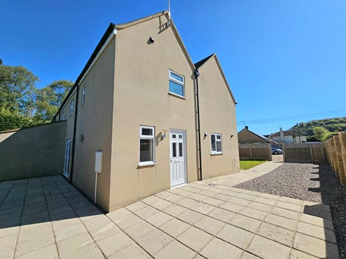 3 Bedroom Semi Detached House For Sale In Taits Hill Road, Stinchcombe, GL11