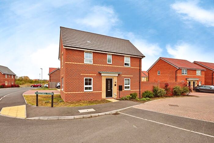 3 Bedroom Detached House For Sale In Fonthill Close, Hampton Water, Peterborough, PE7