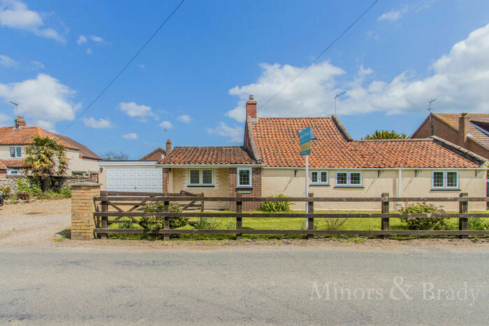3 Bedroom Detached House For Sale In Mill Road, Stokesby, NR29