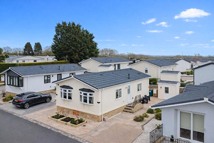 2 Bedroom Park Home For Sale In Deer Ridge Drive, Stepps, North Lanarkshire, G33