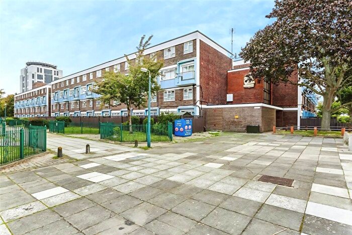 4 Bedroom Flat To Rent In Sackville Street, Southsea, Hampshire, PO5