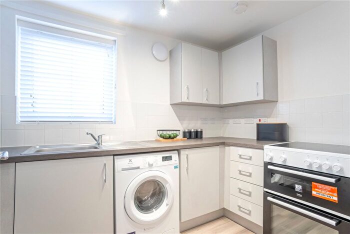 2 Bedroom Flat For Sale In Quarter Jack Park, Wimborne, Dorset, BH21