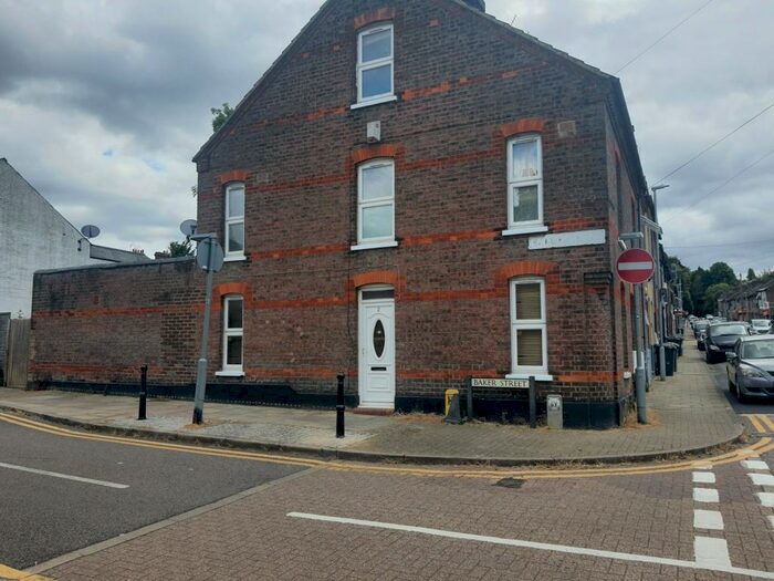 3 Bedroom House To Rent In Baker Street, Luton, LU1