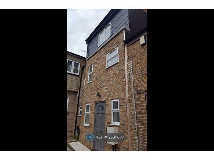 1 Bedroom End Of Terrace House To Rent In Coach House Mews, Bromley, BR1