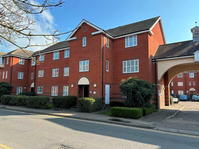 2 Bedroom Apartment To Rent In Millbridge, Halstead, CO9
