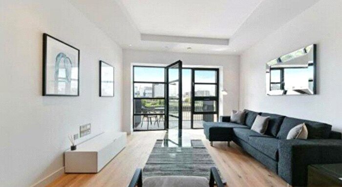 2 Bedroom Apartment To Rent In Astell House, London City Island, Canning Town, E14