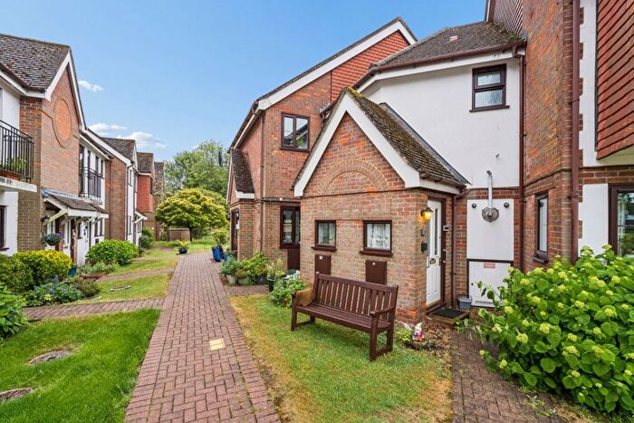 2 Bedroom Flat For Sale In Giles Gate, Prestwood, HP16