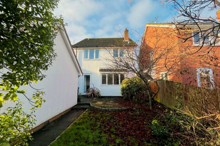 3 Bedroom Detached House To Rent In Farmers Way, Seer Green, Beaconsfield, HP9