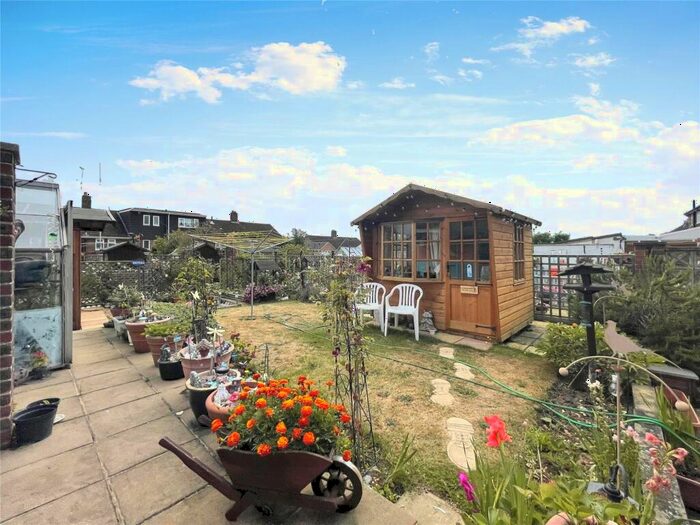 2 Bedroom SemiDetached House For Sale In Southcote Lane, Reading