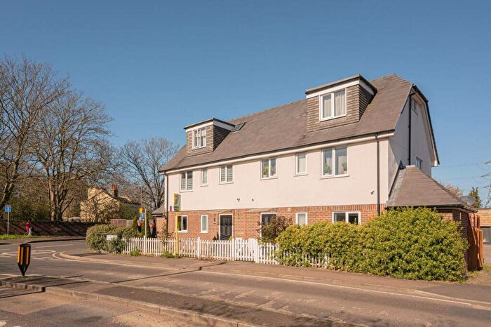 3 Bedroom Semi Detached House For Sale In Haslemere Avenue, Mitcham, CR4