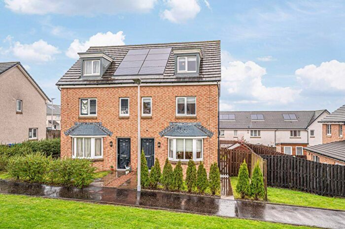 3 Bedroom Semi-Detached House For Sale In Elm Park, Hill Of Beath, KY4