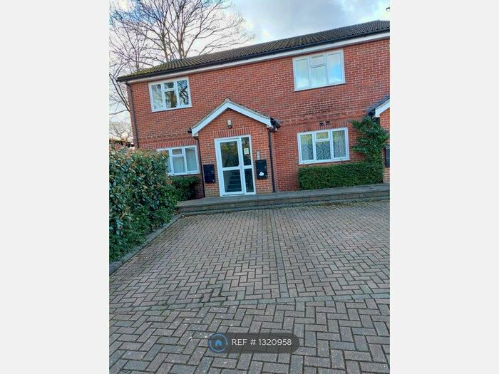 1 Bedroom Flat To Rent In Brocas Road, Burghfield Common, Reading, RG7