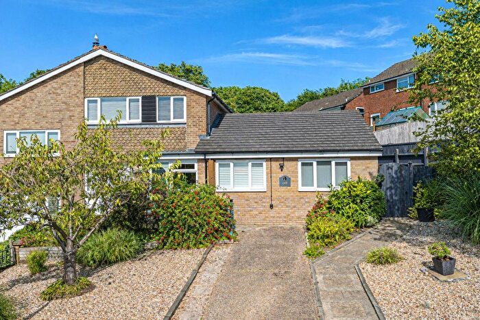 4 Bedroom Semi-detached House For Sale In Birch Way, Hastings, TN34