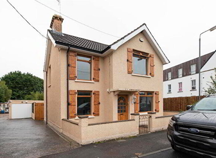 3 Bedroom Detached House For Sale In Antrim Road, Ballynahinch, BT24