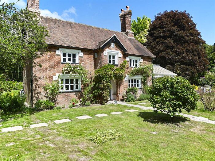 4 Bedroom Detached House To Rent In Jackets Fields, Whitehill, Boughton Aluph, TN25