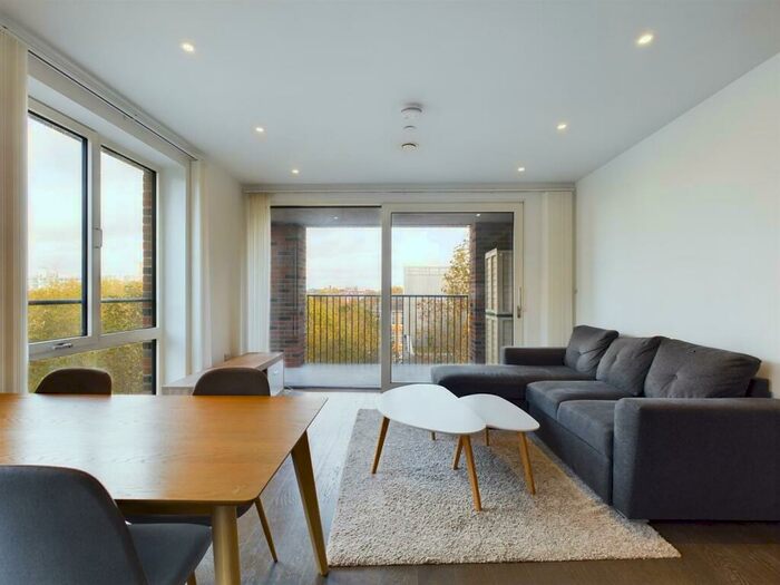 2 Bedroom Apartment To Rent In Siddal Apartments, Elephant Park, SE17