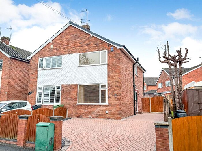 2 Bedroom Semi Detached House For Sale In Beauchamp Avenue, Kidderminster, Worcestershire, DY11