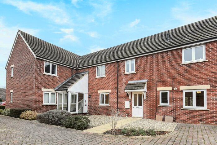 2 Bedroom Apartment To Rent In Kidlington, Oxfordshire, OX5