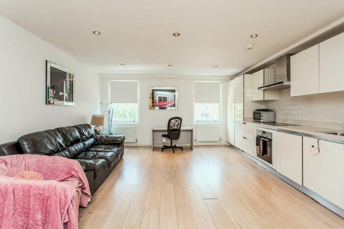 2 Bedroom Apartment To Rent In Fabian House, Cannon Street Road, Whitechapel, E1