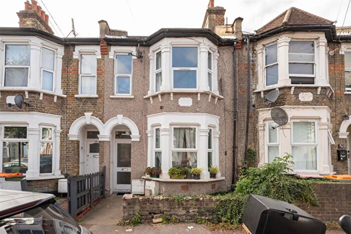 2 Bedroom Flat For Sale In Ernald Avenue, East Ham, E6