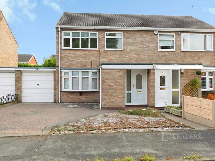 3 Bedroom Semi Detached House To Rent In Walton Close, Stourport-on-Severn, Worcestershire, DY13