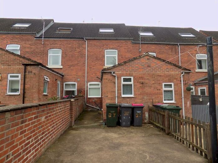 3 Bedroom Terraced House To Rent In Mill Lane, Treeton, Rotherham, S60