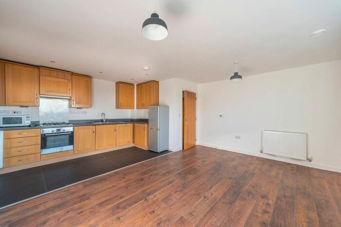 1 Bedroom Flat To Rent In Uxbridge Road, Ealing, London, W13