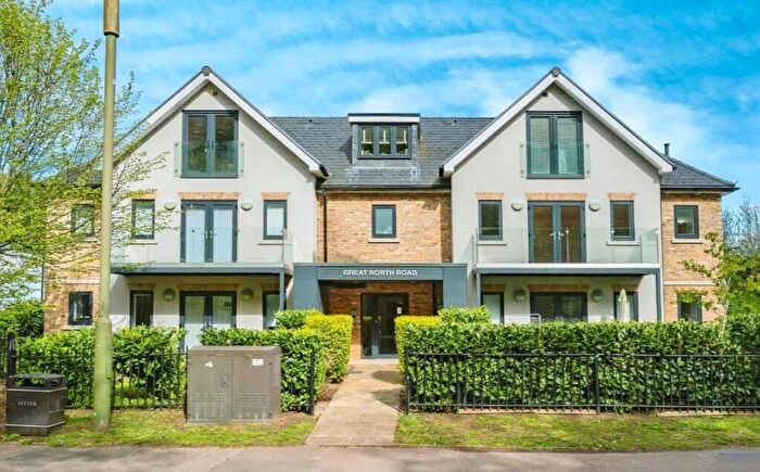 10 Bedroom Block Of Apartments For Sale In Great North Road, Welwyn, AL6