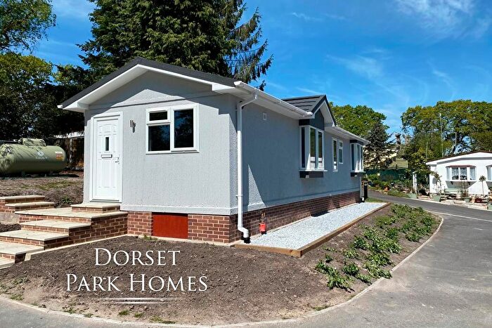 2 Bedroom Park Home For Sale In Silent Woman Park, Nr Wareham, BH20