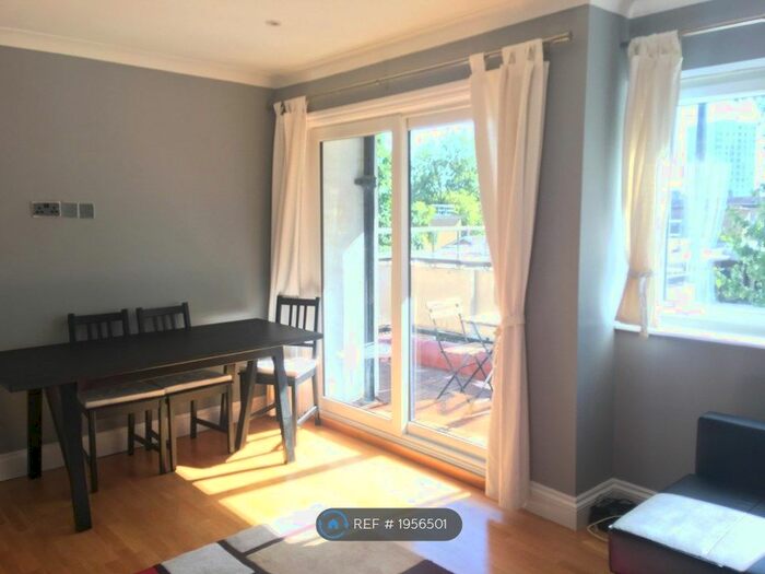 2 Bedroom Flat To Rent In Grove Street, Deptford, SE8