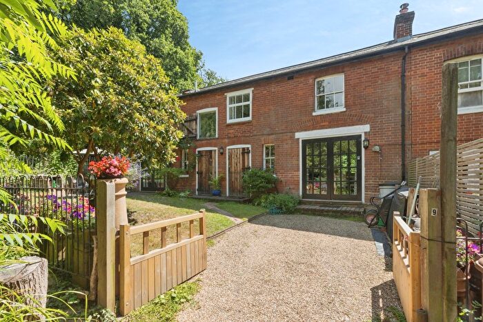 3 Bedroom Semi Detached House For Sale In Modest Corner, Tunbridge Wells, Kent, TN4