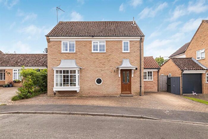 3 Bedroom Detached House For Sale In Isinglass Close, Newmarket, CB8