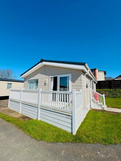 2 Bedroom Lodge For Sale In Perowne Way, Sandown, PO36
