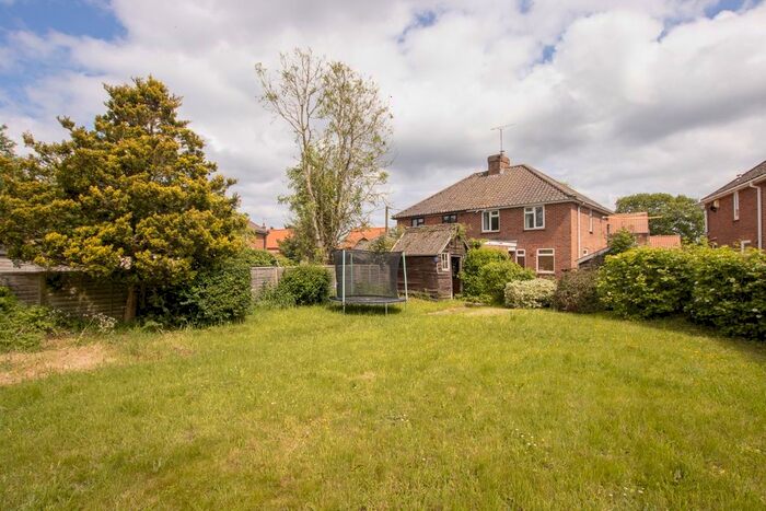 3 Bedroom Semi-Detached House For Sale In Watermill Close, Lower Gresham, Norwich, NR11