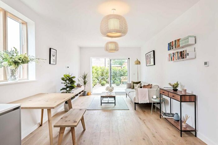 1 Bedroom Flat For Sale In Mosaic, Willesden Green, NW10