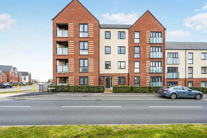 2 Bedroom Flat To Rent In Laelia Drive, Fairfields, MK11