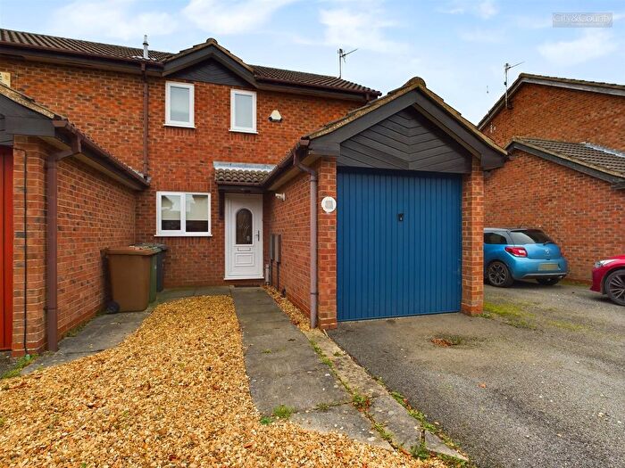 2 Bedroom End Of Terrace House To Rent In Wasdale Gardens, Peterborough, PE4