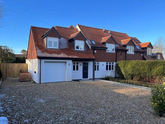 4 Bedroom Cottage To Rent In Kennel Green, Burleigh Road, Ascot, SL5