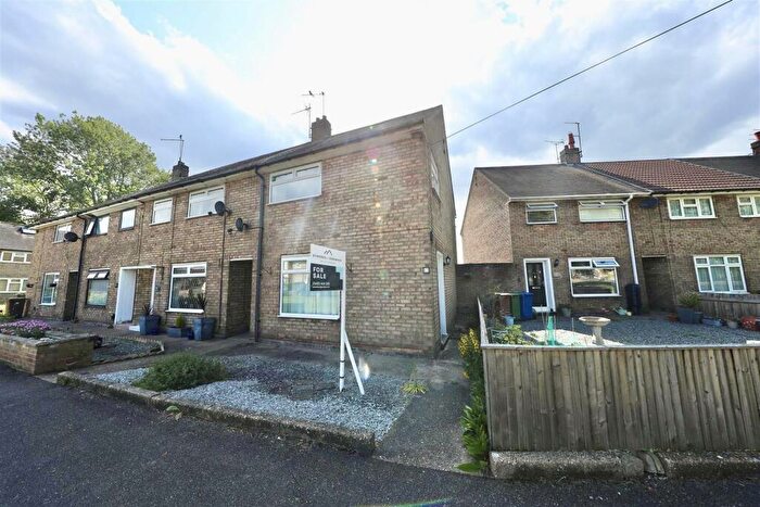3 Bedroom End Of Terrace House For Sale In Dent Road, Hull, HU5
