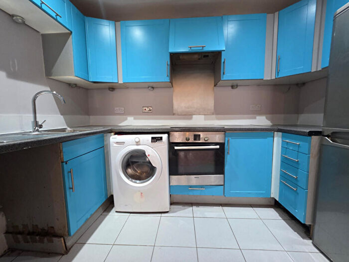 2 Bedroom Apartment To Rent In London Road, Croydon, CR0