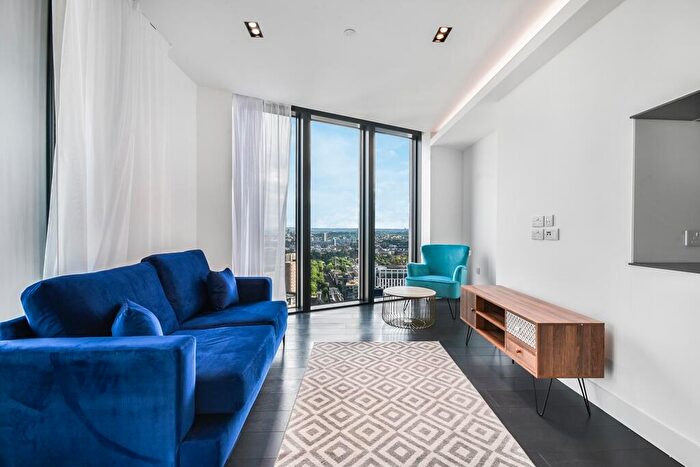 2 Bedroom Flat To Rent In Amory Tower, Marsh Wall, E14