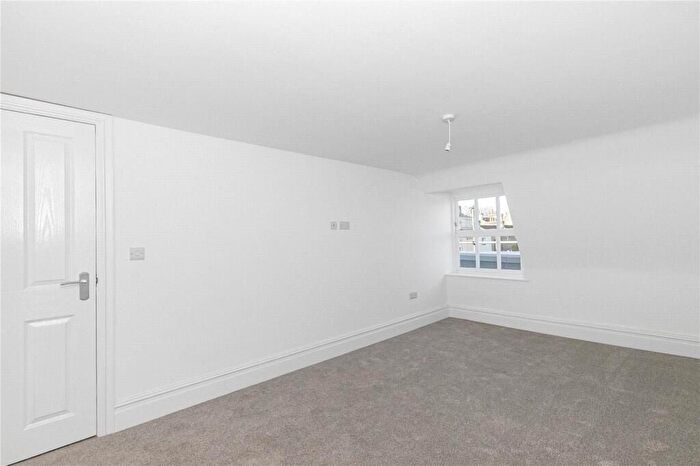 2 Bedroom Flat To Rent In Richmond Terrace, Bristol, BS8