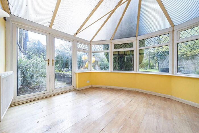 5 Bedroom Detached House For Sale In Blackhouse Road, Colgate, RH13