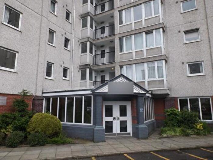 1 Bedroom Apartment To Rent In Kersal Way, Salford, M7