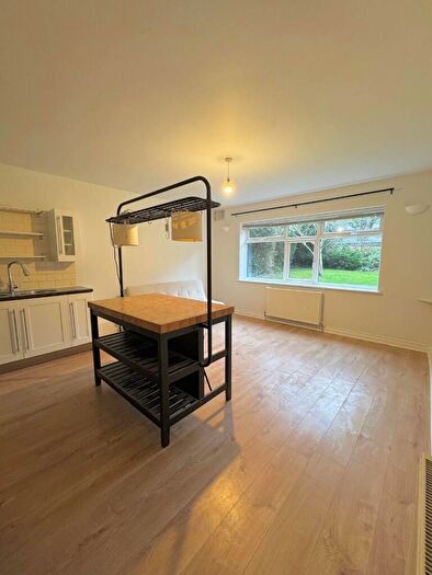 1 Bedroom Flat To Rent In Dyke Road, Hove, East Sussex, BN1