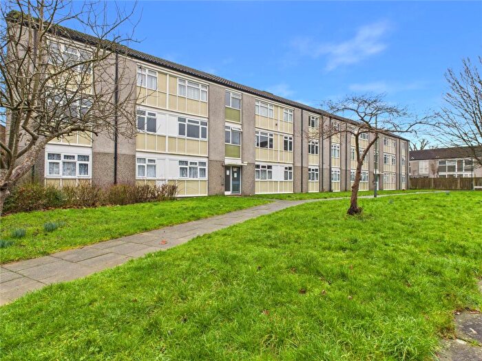 2 Bedroom Apartment To Rent In Hawkhurst Walk, Crawley, West Sussex, RH10