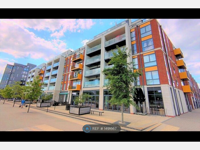 2 Bedroom Flat To Rent In Riverside Square, Bedford, MK40